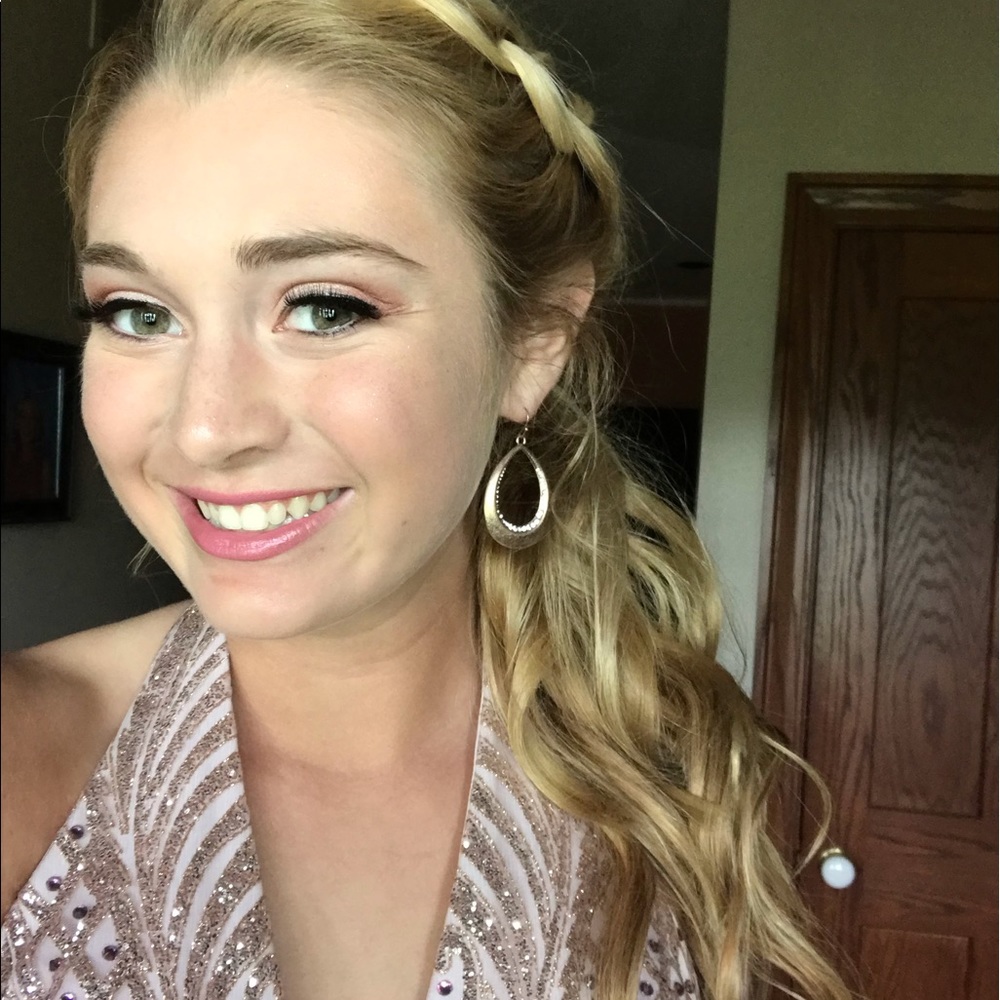 Meet your Posher, Kelsey